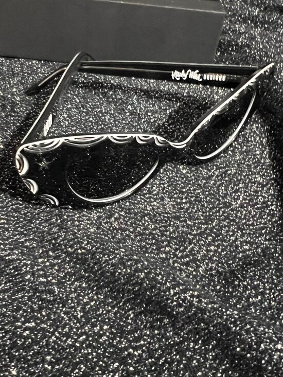 Goth Luna Kitschy Witch Sunglasses main image 8